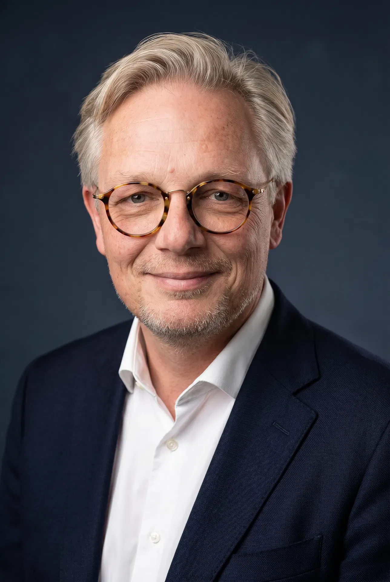 Porträt von Daniel Taborek, Berater für Wohnsitz, zweiten Pass und Bankkonten in Serbien und Georgien